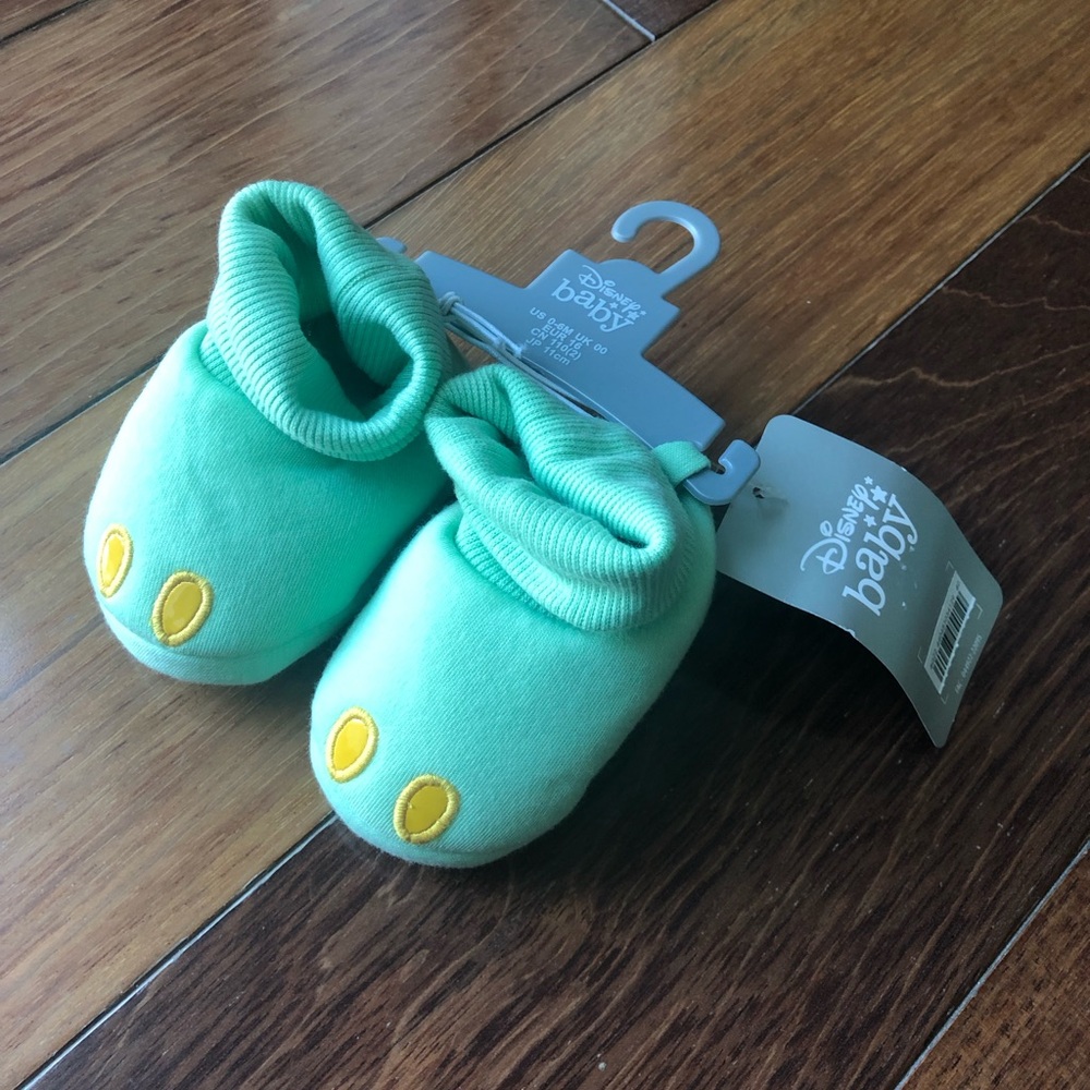 NWT Disney Baby Yoda Shoes 0-6M